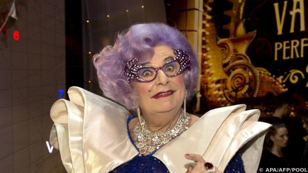 Barry Humphries, besser bekannt als Dame Edna Everage