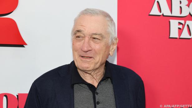 De Niro machte keine Angaben zur Mutter des Kindes