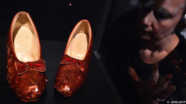 Die Glitzerschuhe waren aus dem Judy-Garland-Museum gestohlen worden