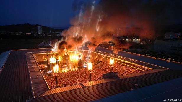 Rammstein gab in Berner Stadion Konzert