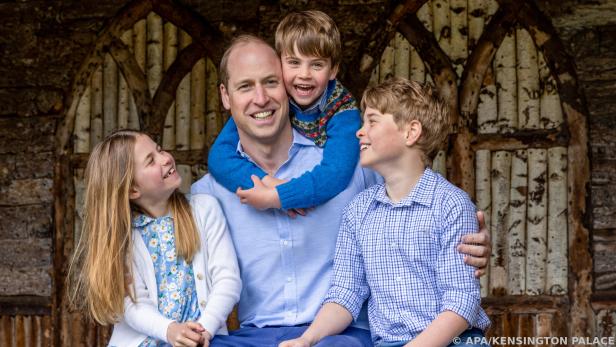 William ist stolzer Papa dreier Kinder