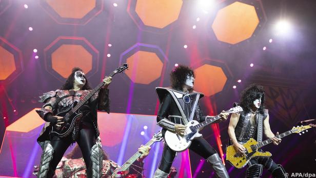 Mit unverkennbarem Stil lieferten Kiss ein letztes Rock-Spektakel ab