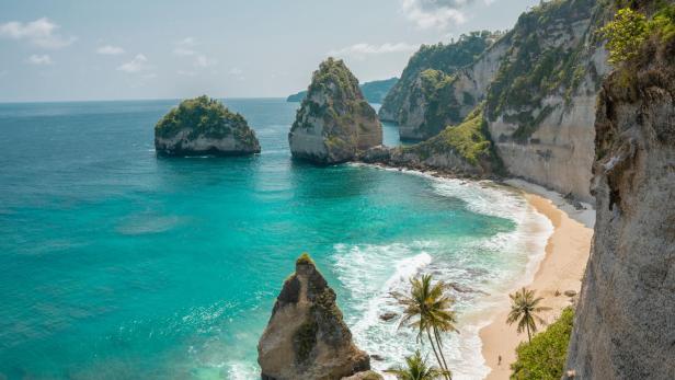 Einreisegebühr in Bali: Tourist:innen müssen ab 2024 zahlen.