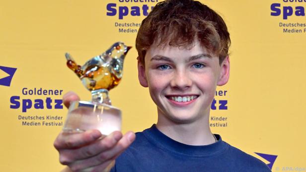 Nico Marischka mit Preis beim Kindermedien-Festival "Goldener Spatz"