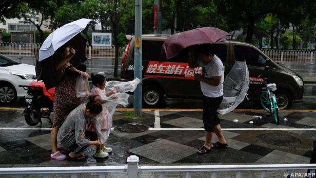 Peking bereitet sich auf den Landgang von Taifun "Doksuri" vor