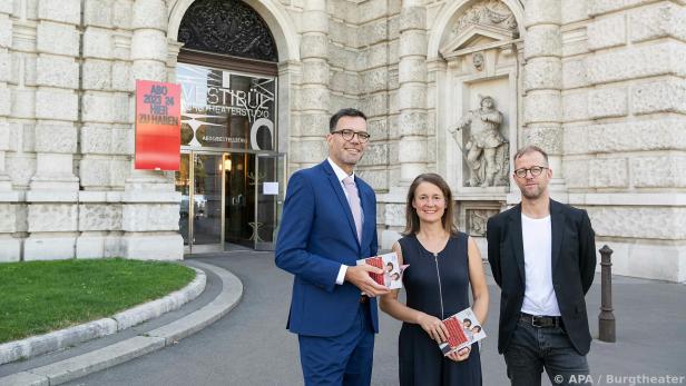 Bildungsdirektor Heinrich Himmer, Burgtheaterstudio-Leiterin Anja Sczilinski, Dramaturg Andreas Karlaganis