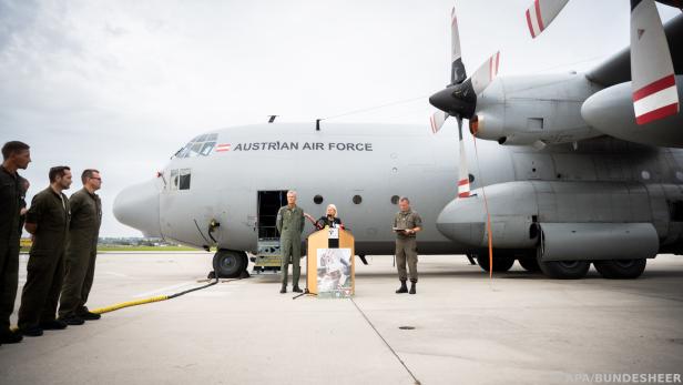Eine Hercules-Maschine bringt Österreicher zunächst nach Zypern