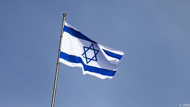 Erneut wurde eine Israel-Flagge heruntergerissen