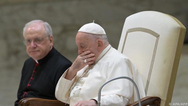 Papst Franziskus leidet an Husten