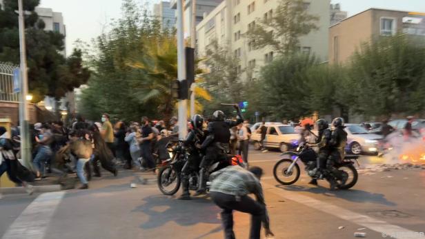 Iranische Sicherheitskräfte sollen Protestierende vergewaltigt haben