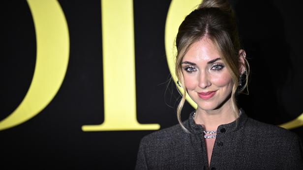 Chiara Ferragni lächelt in die Kamera