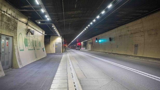 Mehrmonatige Sanierungssperre des Arlberg-Straßentunnels beginnt.