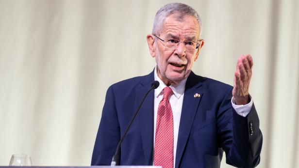 Van der Bellen ruft zur Zurückhaltung auf