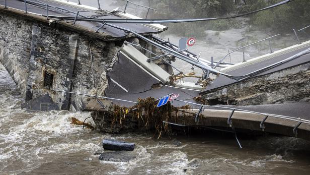 Schwere Unwetter im Schweizer Kanton Tessin