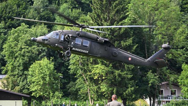 Bis 2028 sollen weitere zwölf Black Hawk kommen