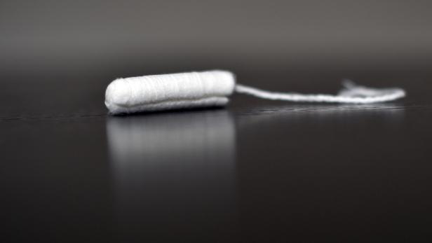 Tampons unterschiedlich belastet mit Metallen