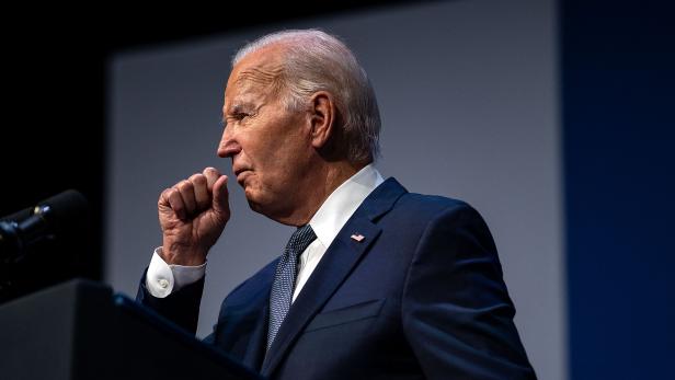 Joe Biden fügt sich dem Druck