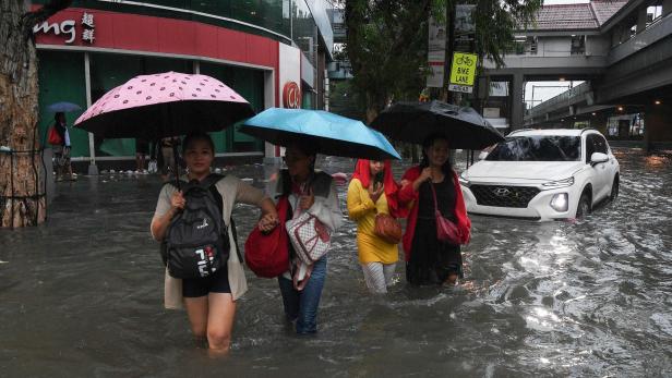 Überschwemmung in der philippinischen Metropole Manila