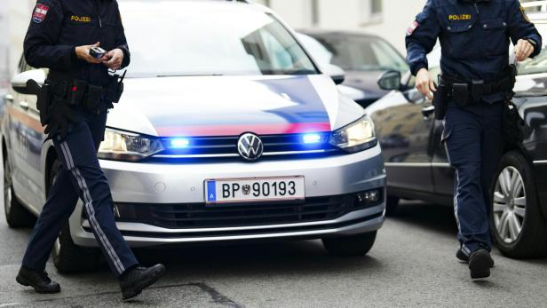 Die Polizei sucht in Innsbruck nach einem Bankräuber