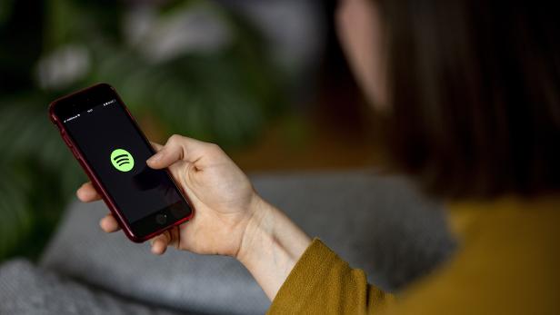 App Spotify auf einem Smartphone