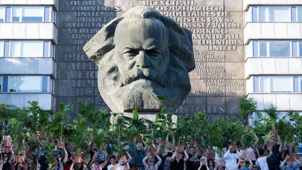 Karl Marx wacht über die Kulturhauptstadt