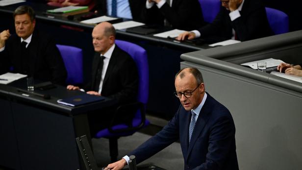 Oppositionsführer Merz im Bundestag