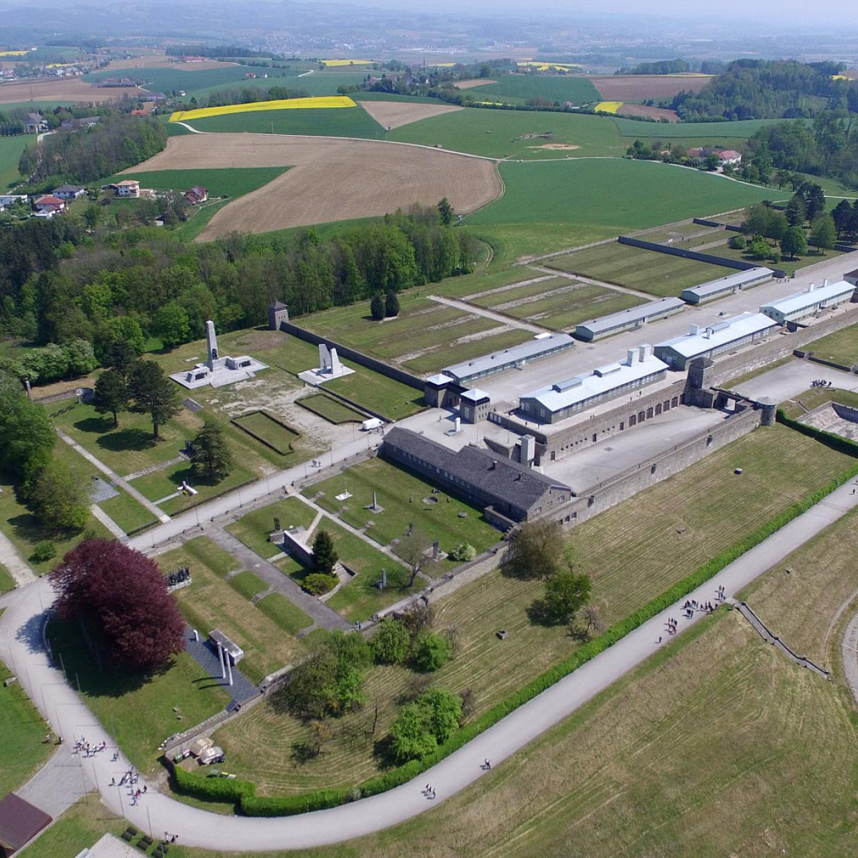 Datei:Bundesarchiv Bild 192-150, KZ Mauthausen, Wachturm 