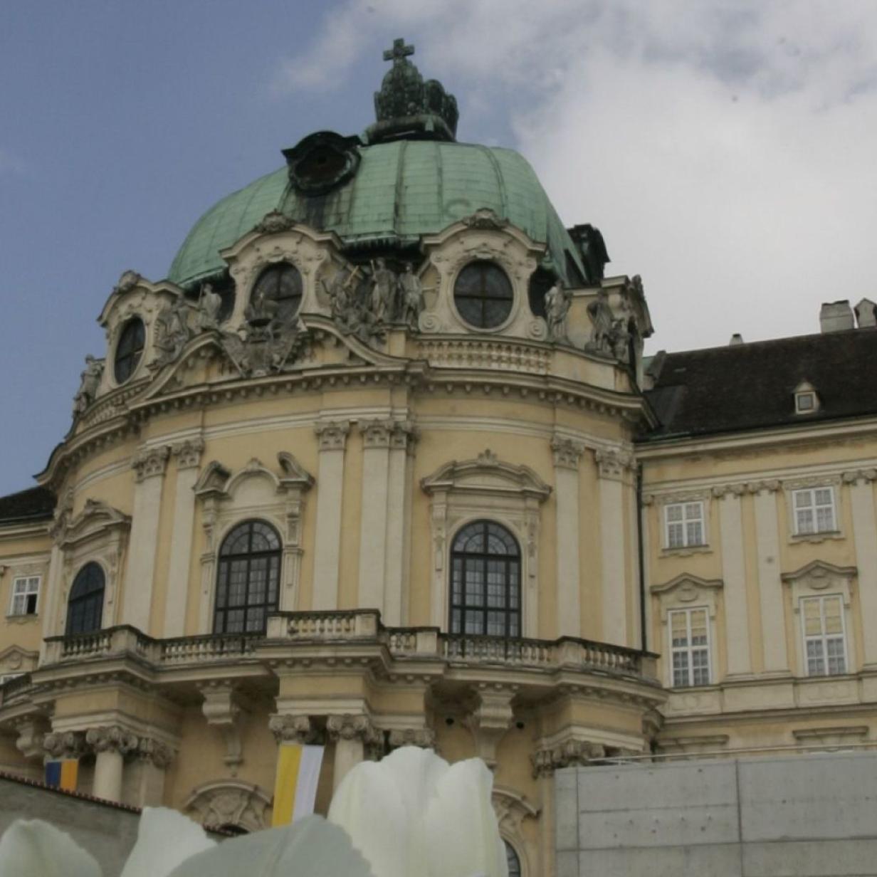 Nutzen Sie unsere Gemeinde-App! LOS. Klosterneuburg_logo_Stadtgemeinde_cmyk_hell. english version |. Gem2Go_logo_RGB youtube Twitter Instagram Sozialamt der Stadtgemeinde Klosterneuburg