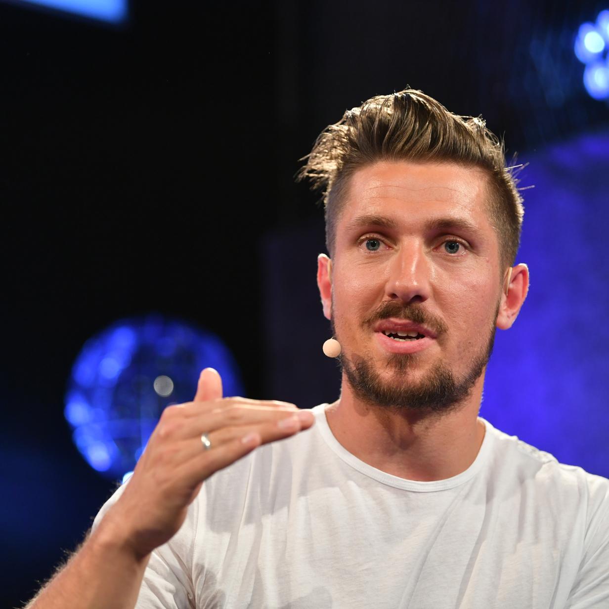 Motorradunfall Marcel Hirscher Mit Beinbruch Im Spital 