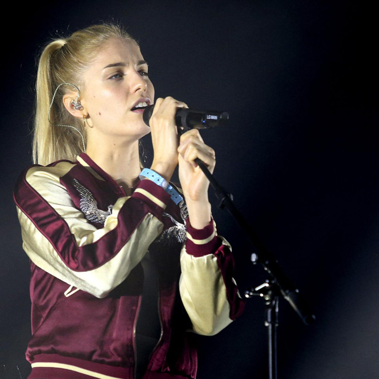 London Grammar Ubt Lyrische Kritik An Machtstrukturen