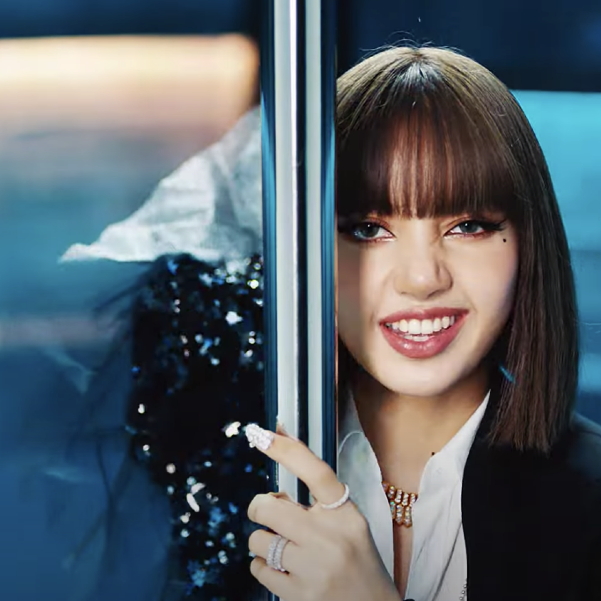 Blackpinks Lisa Achieves This Impressive And Itunes Record With Solo Debut Mv Lalisa 6429