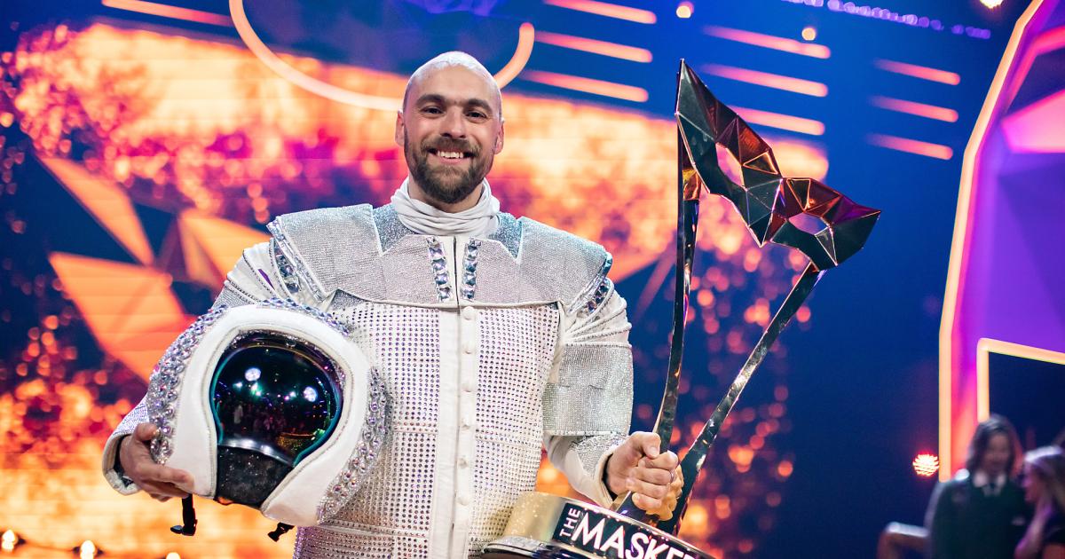 Космонавт masked Singer. Mask Singer Germany winner. Max Mutzke as "Astronaut". Eurovision Stars in the masked Singer! Part 1.