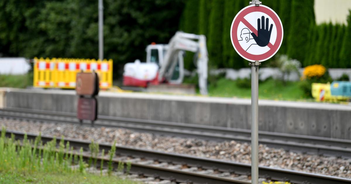 Gewessler drängt Blümel: Brauchen Notvergabe für Weststrecke