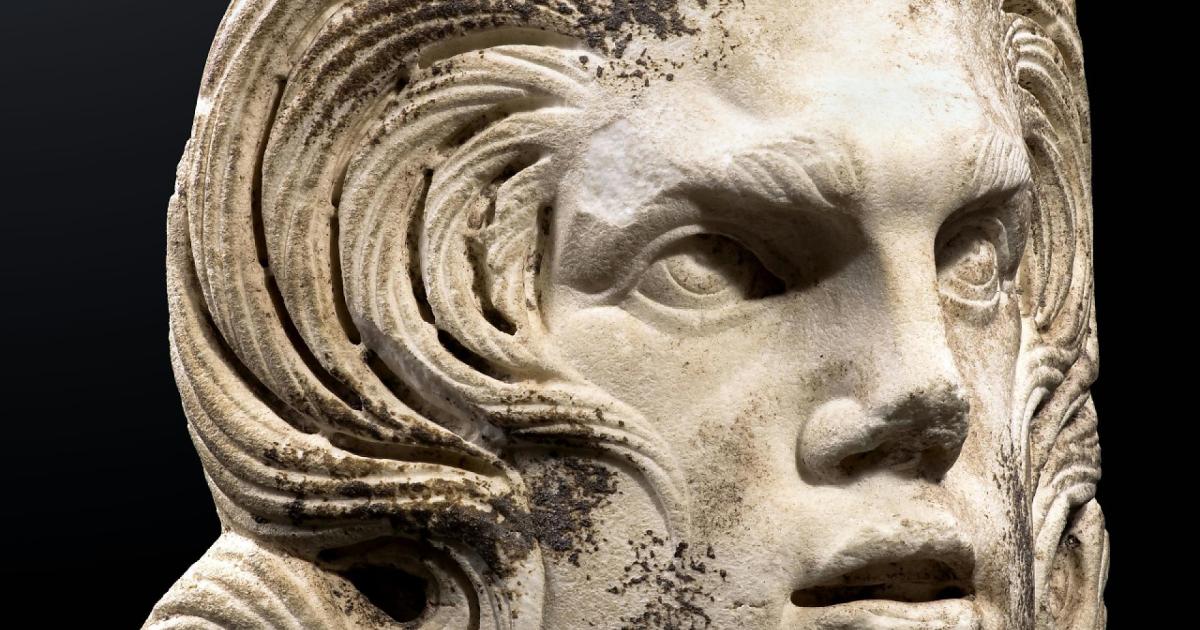Sarg mit ElvisDoppelgänger bei Salzburger Sarg mit ElvisDoppelgänger bei Salzburger