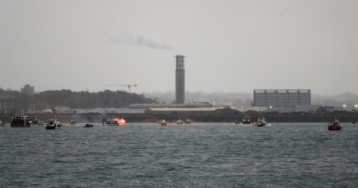 Le ministre britannique menace la France dans un différend sur la pêche