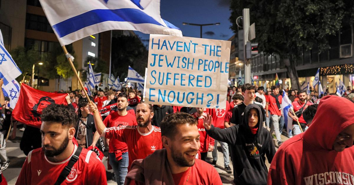 Massenproteste-in-Israel-trotz-Verschiebung-der-Justizreform