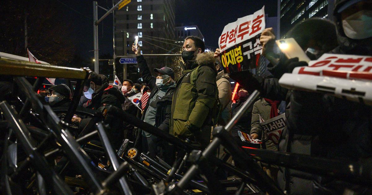 W-tende-Demonstranten-st-rmen-Gericht-in-S-dkorea